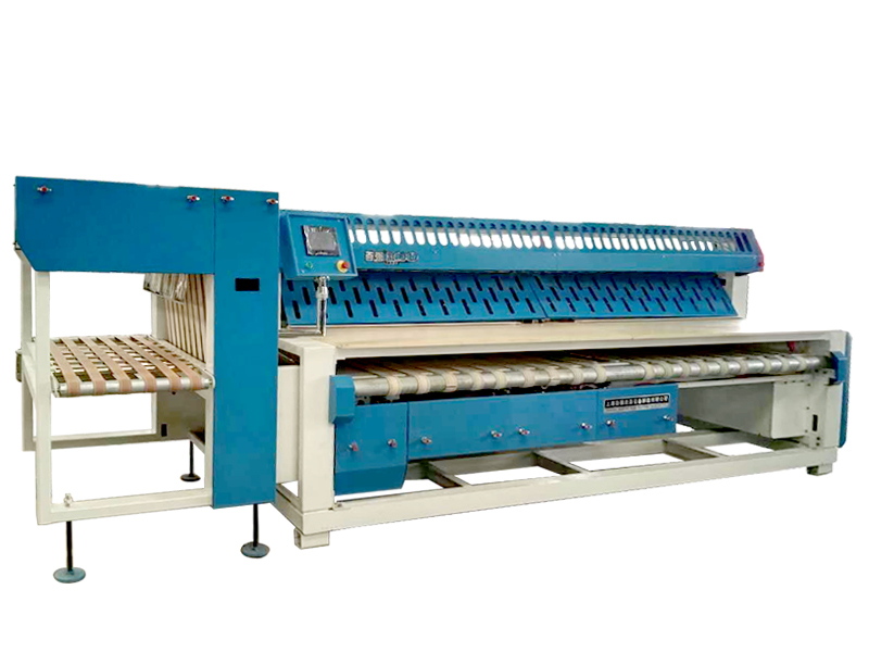 洗衣房設(shè)備中的折疊機 洗衣房設(shè)備中的折疊機